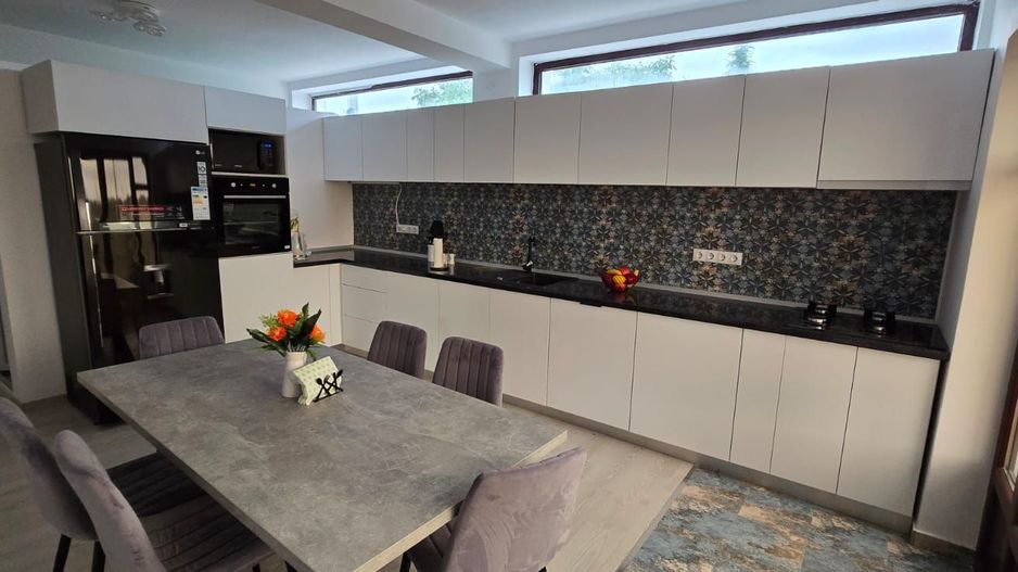 Casă De Închiriat  | Ideală Pentru Locuință Sau Afaceri - Poză 12