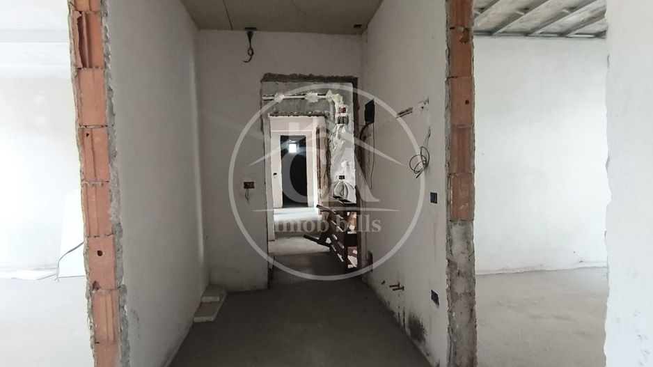 Spatiu comercial de inchiriat de tip S+P+E in zona Rogerius, Oradea - Poză 14