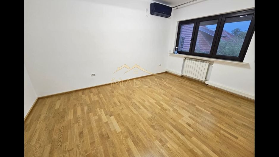 Inchiriere apartament 3-4 camere/Domenii/Parcare/Curte - Poză 2