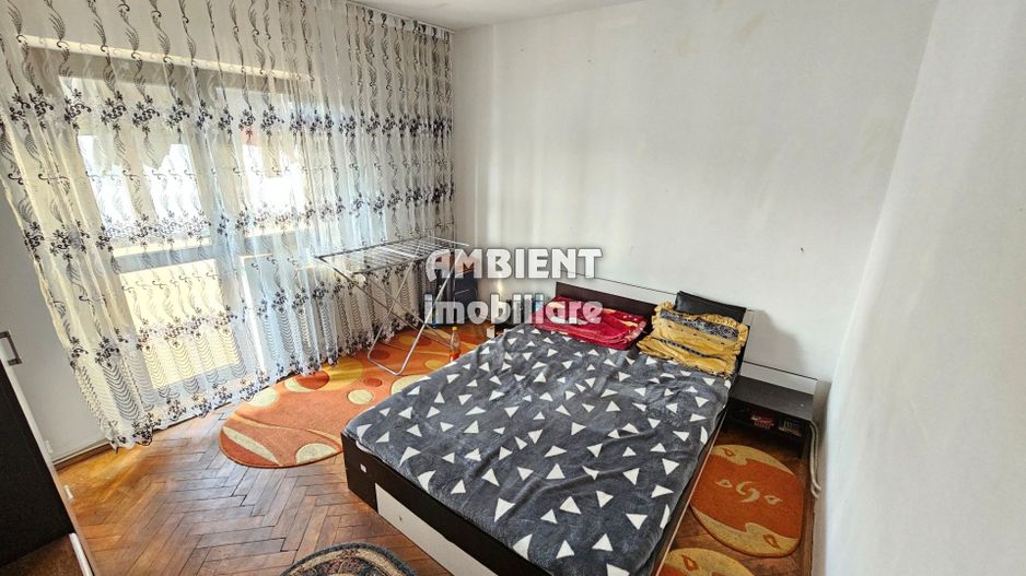 Apartament cu 4 camere, etaj 3, mobilat și utilat, zona DECEBAL; - Poză 2