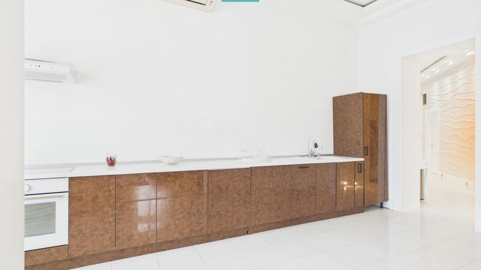 Apartament deosebit în clădire istorică central - Poză 16