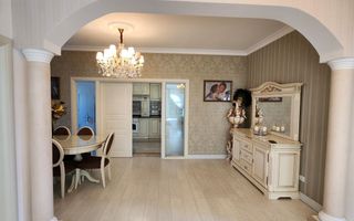 Resedinta exclusivista | Curte generoasa | Erou Iancu Nicolae - Poză 15