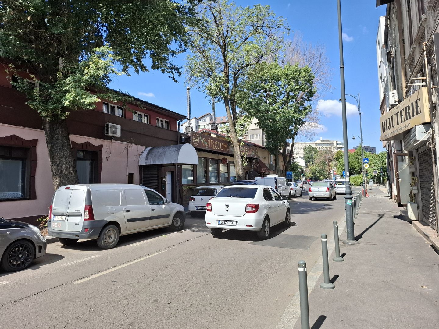 Imobil stradal 20 de camere - Eminescu - Poză 10