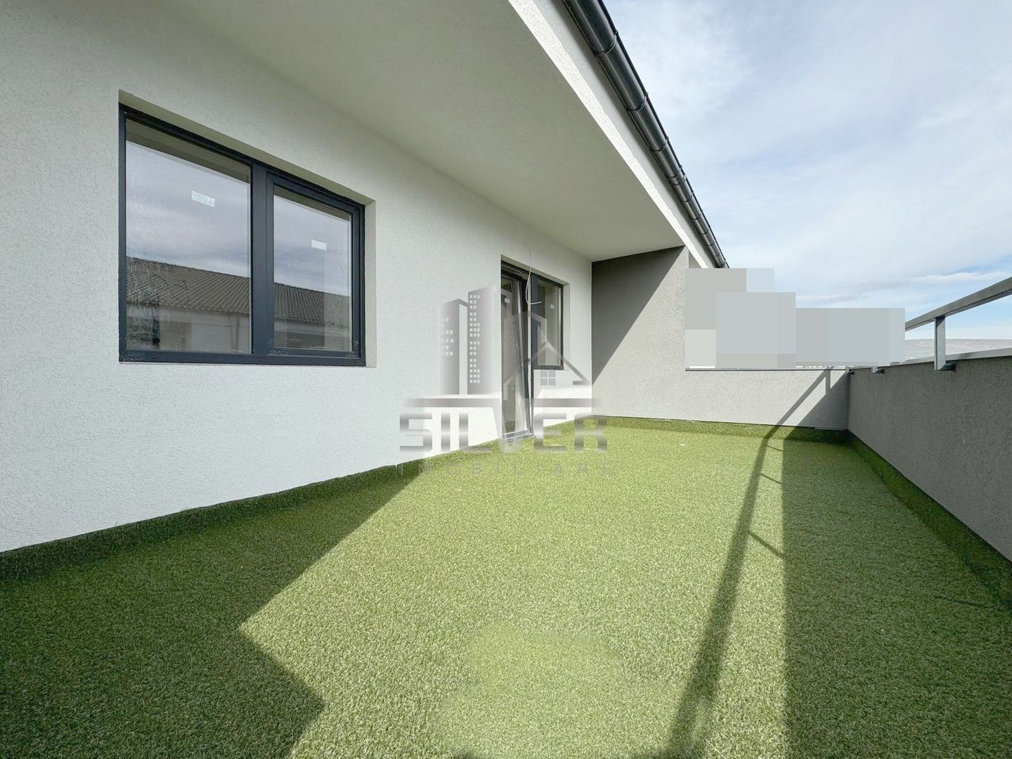 Apartament FINISAT/terasa de 46 mp+boxa 5mp/ zona Terra. - Poză 2