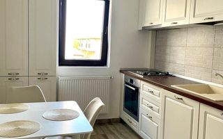 APARTAMENT IN VILA - Poză 4