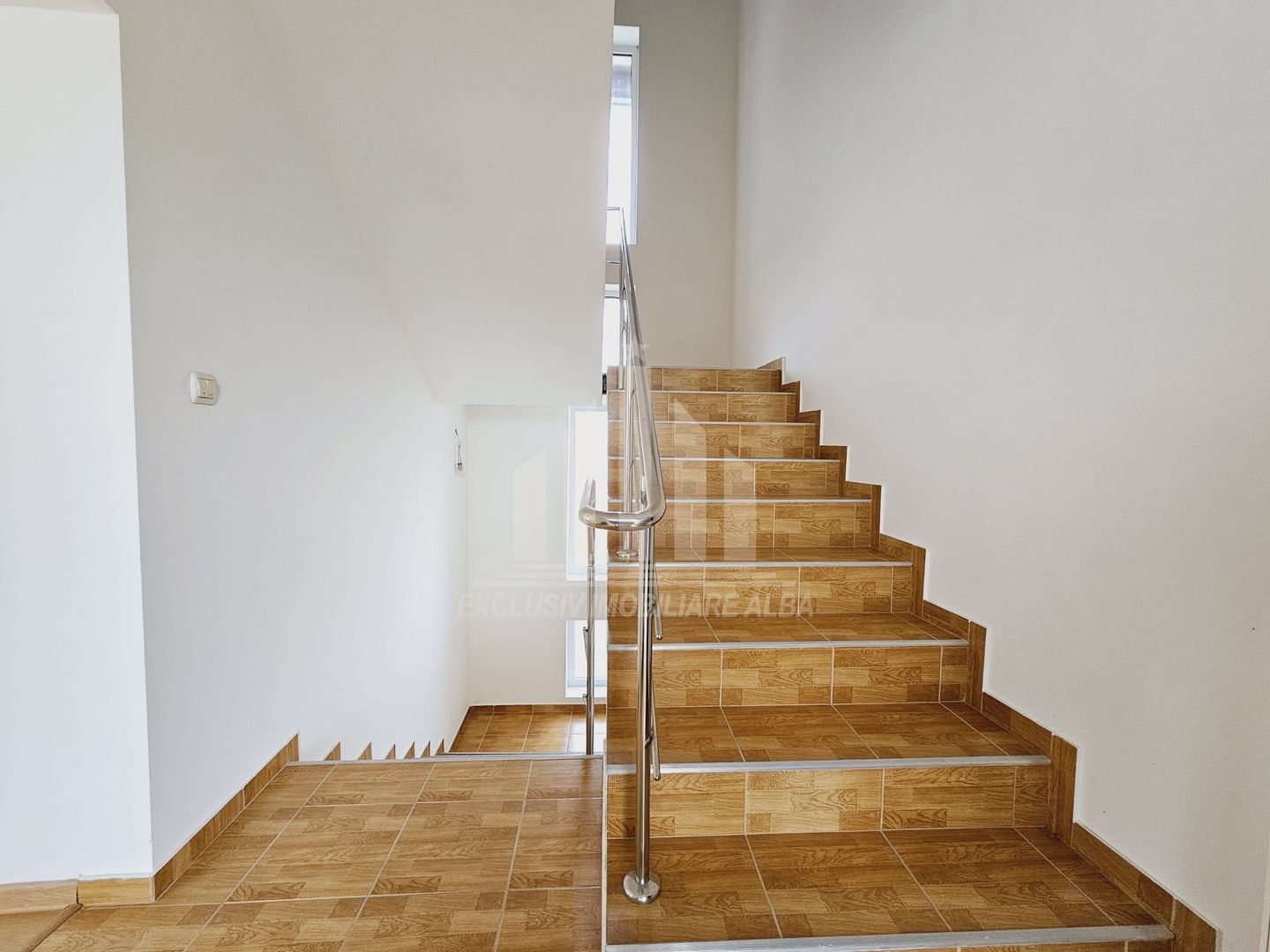 Apartament 3 camere | Scara interioara | 120 mp | Garaj | Alba-Micesti - Poză 5