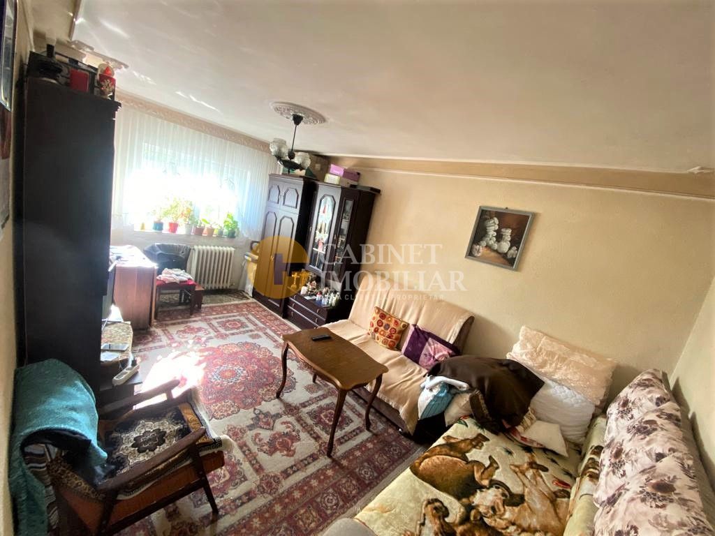 Etaj 2,  apartament cu 2 camere decomandat zona Galata-Lidl - Poză 1