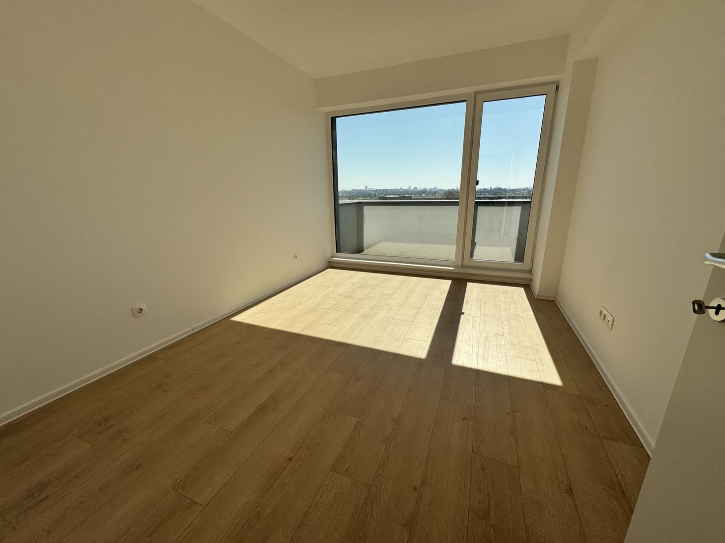 Apartament 2 camere decomandat + terasa 10mp Lacul Straulesti - Poză 6