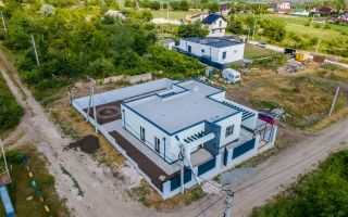 Vânzare, Casă Hi-Tech, 4 camere, str. Ion Suruceanu, Ialoveni - Poză 1