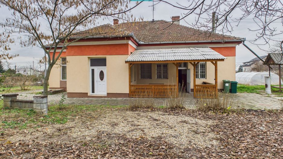 CONAC IMPRESIONANT ÎN GHIOROC - Poză 18