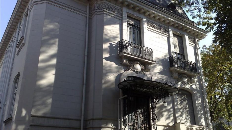 BRASADAS vinde vila cu 16 camere in zona ROMANA. - Poză 1