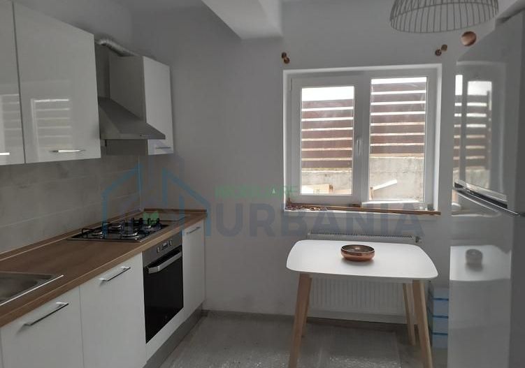 Casă duplex spațioasă, modernă, 2 băi, 2 locuri de parcare, terasă, priveliște - Poză 3
