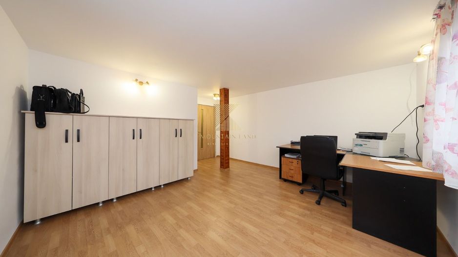 Proprietate mixtă cu spațiu comercial și locuință, Cristian - Poză 11