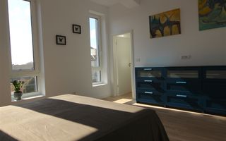 Apartament deosebit cu acces direct din lift - Poză 11