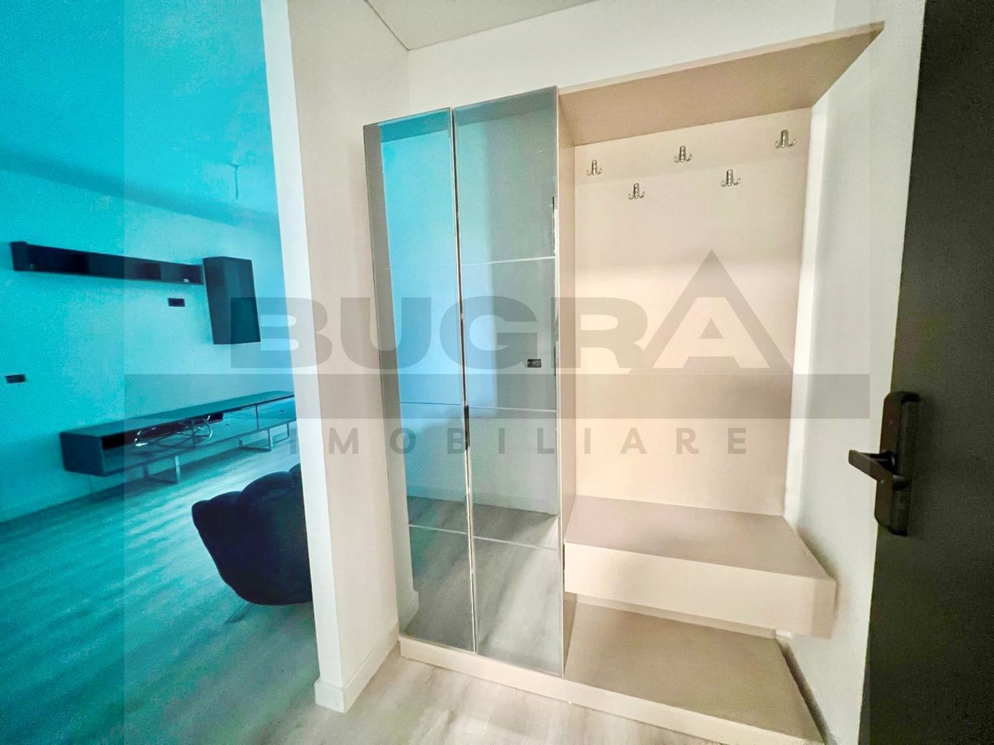 Apartament 2 camere modern, prima inchiriere, garaj, zona Golden Tulip - Poză 7