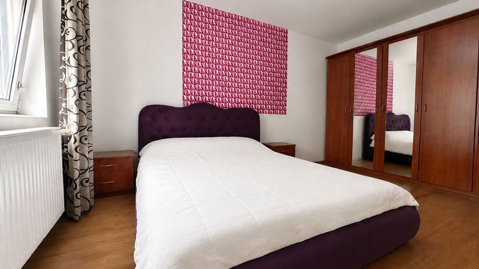 Apartament 3 camere spatios de vanzare în zona - Tractorul - Poză 2