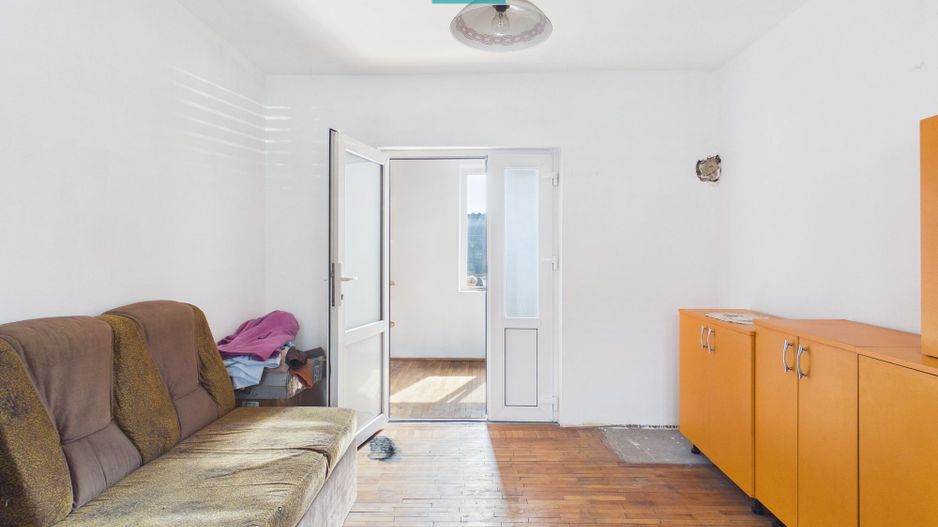 2 case separate + curte 1400 mp – Zona Dâmbovița - Poză 5