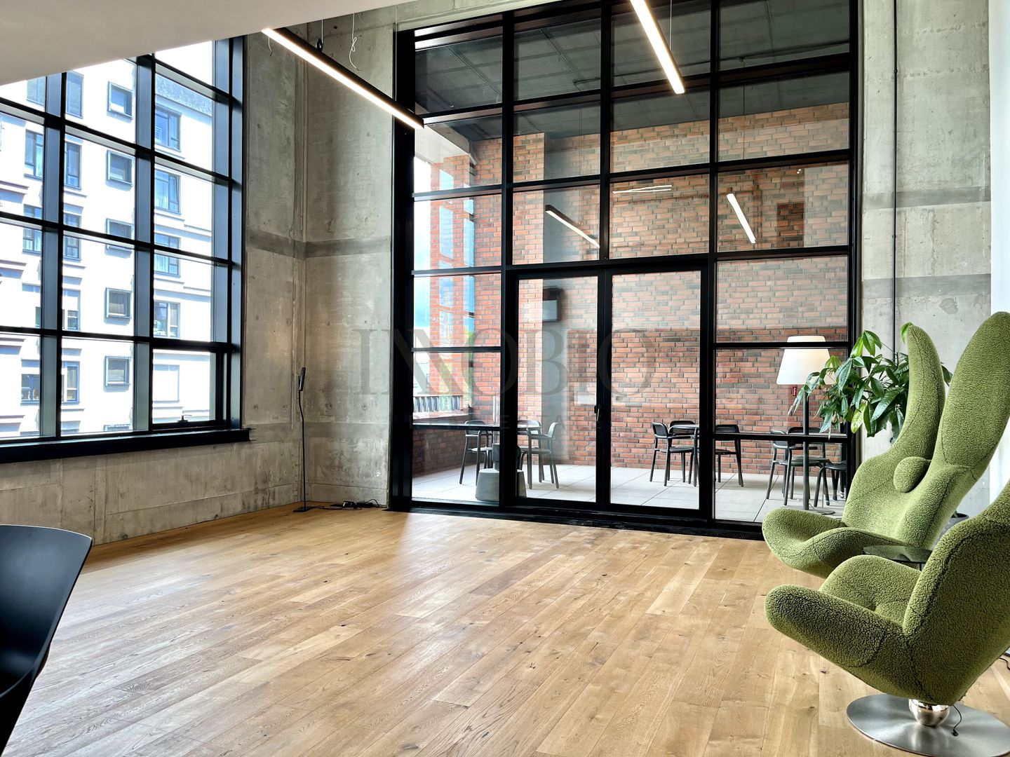 Brick Lofts Unitate pe 2 Niveluri / Bucătărie Mobilata / Vedere Lac - Poză 4