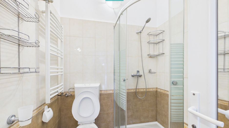 Casă cu 2 apartamente în Grădiște - Poză 15