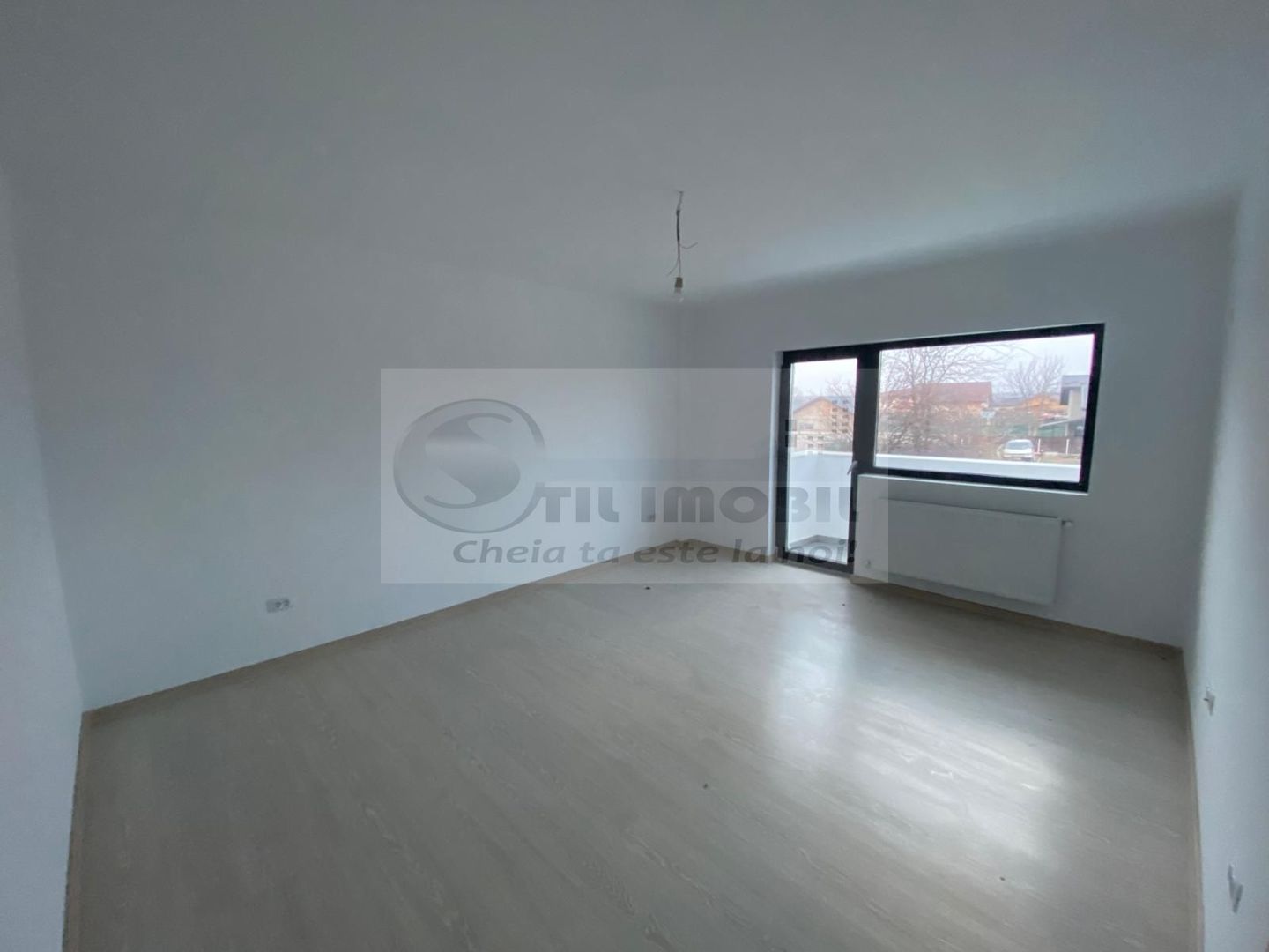 Ap 2 cam, decomandat, Bucium-Visan, 58mp, pret promotional-77.900 euro - Poză 3