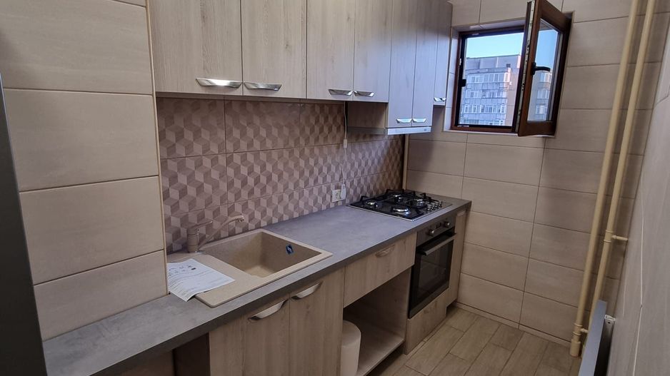 De Inchiriat: Apartament 2 Camere Elegant și Nou | Metrou Brâncoveanu - Poză 5