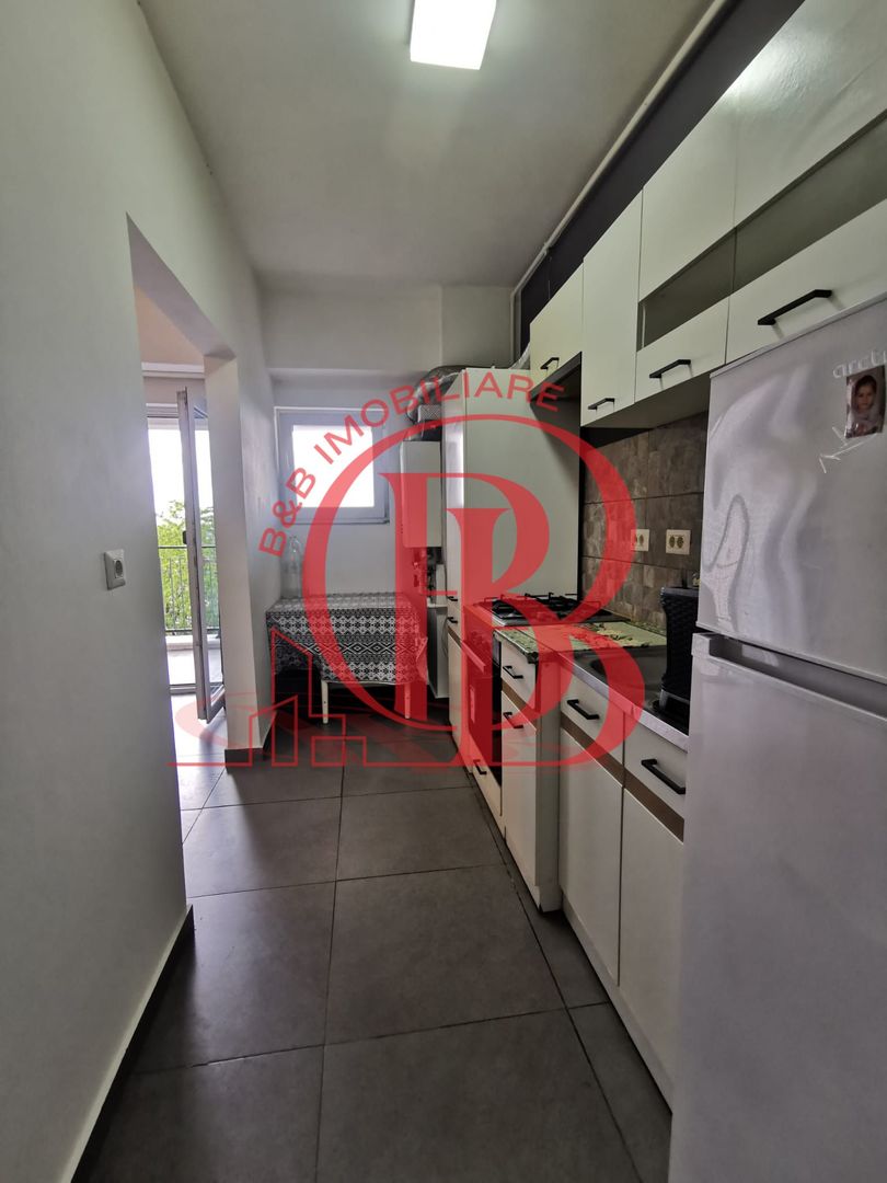 Garsoniera spatioasa mobilata si utilata - Poză 12