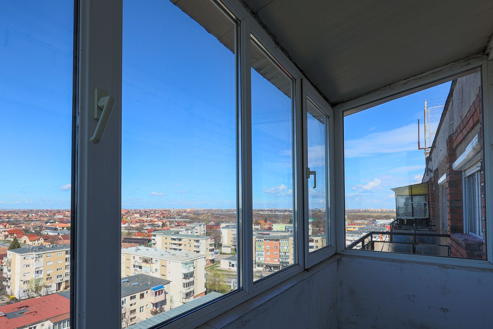 PRET NOU! Apartament 3 camere decomandat – Aradul Nou - COMISION 0% - Poză 6