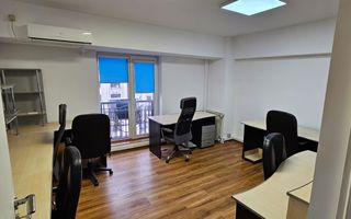 Birou, 5 camere, 2 grupuri sanitare, complet mobilat si utilat - Poză 5