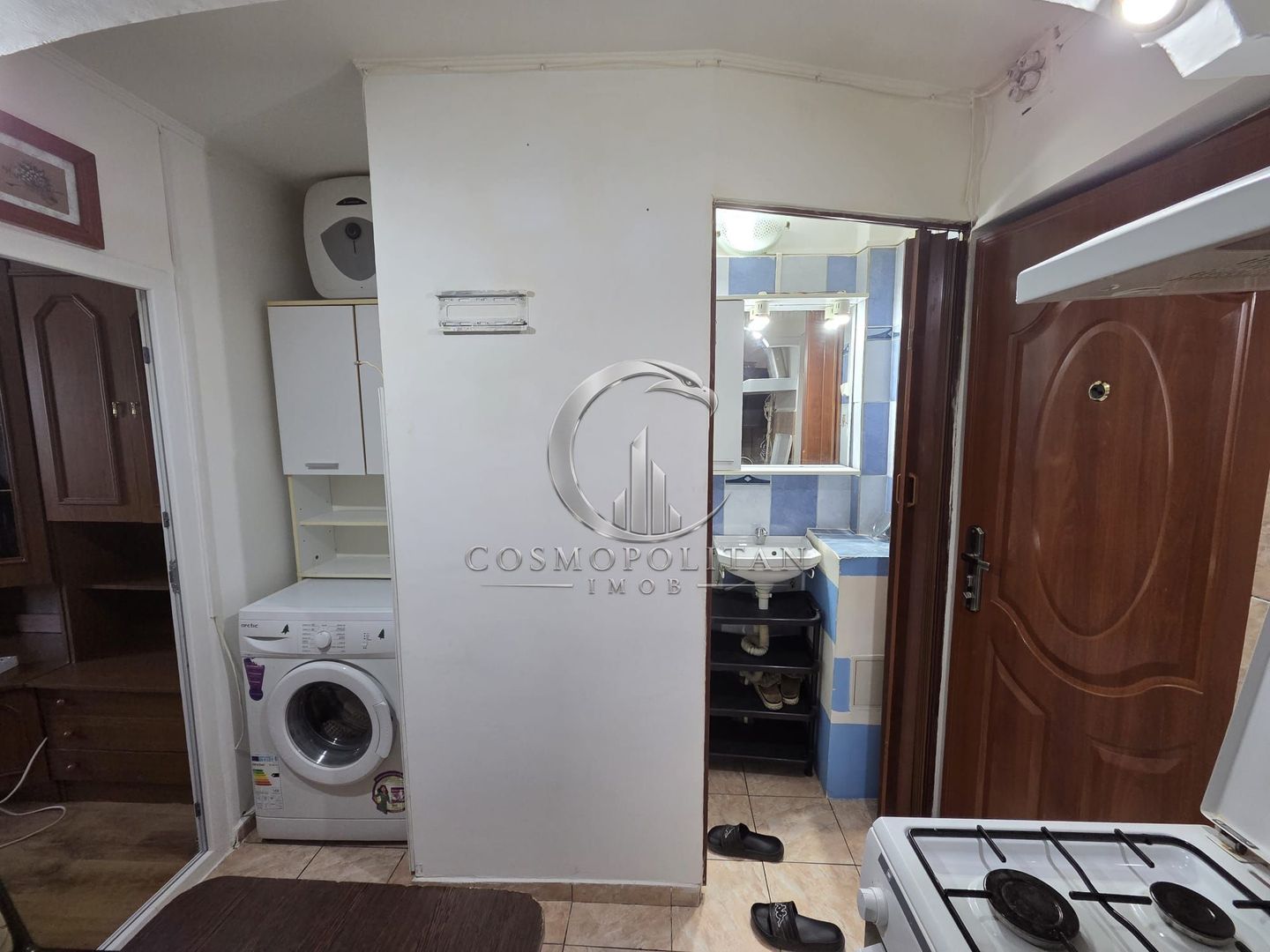 Camera de camin ~ zona Bariera Brailei ~ etaj 4 ~ renovata ~ - Poză 1