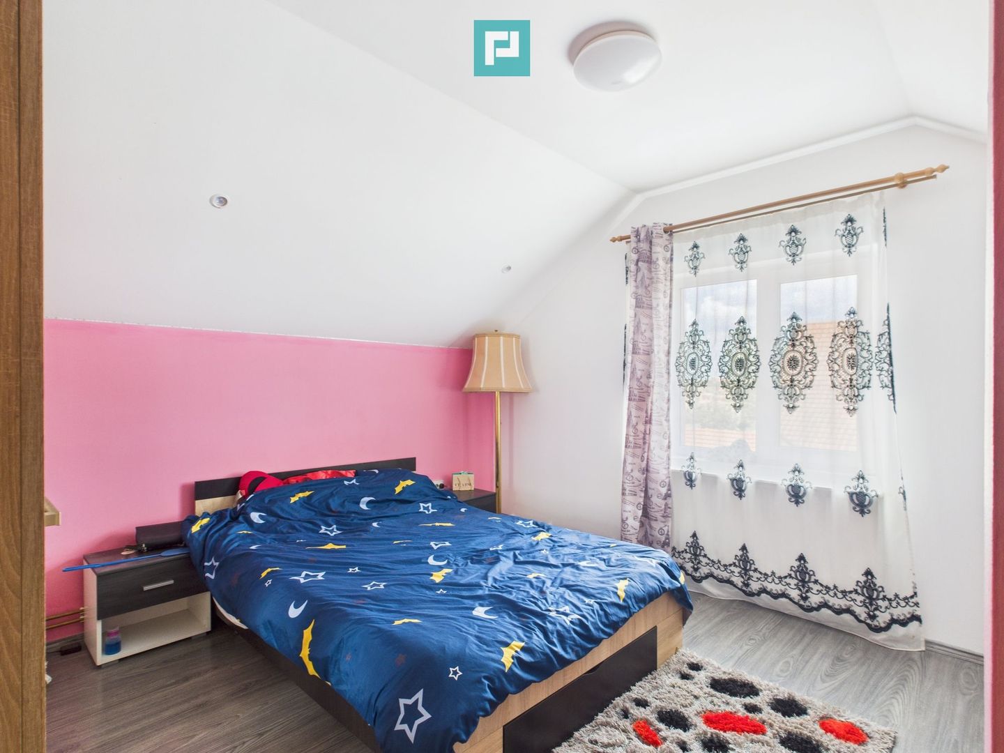 Casă spațioasă cu grădină în Topolovățu Mare - Poză 11