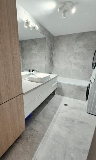3 camere metrou, Upground, 106 mp utili , 124 mp cu 2 balcoan - Poză 13