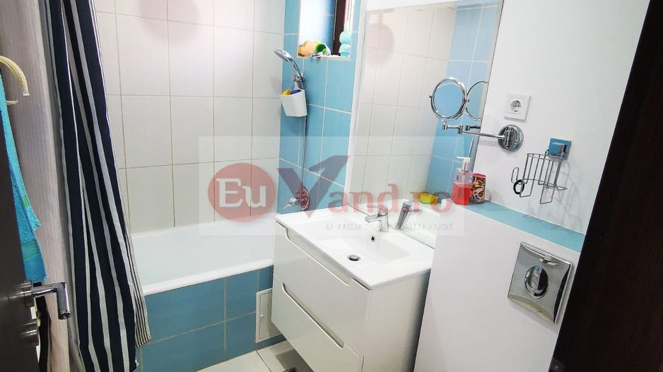 De vanzare apartament 3 camere, micro 39, 76.000 euro negociabil - Poză 4