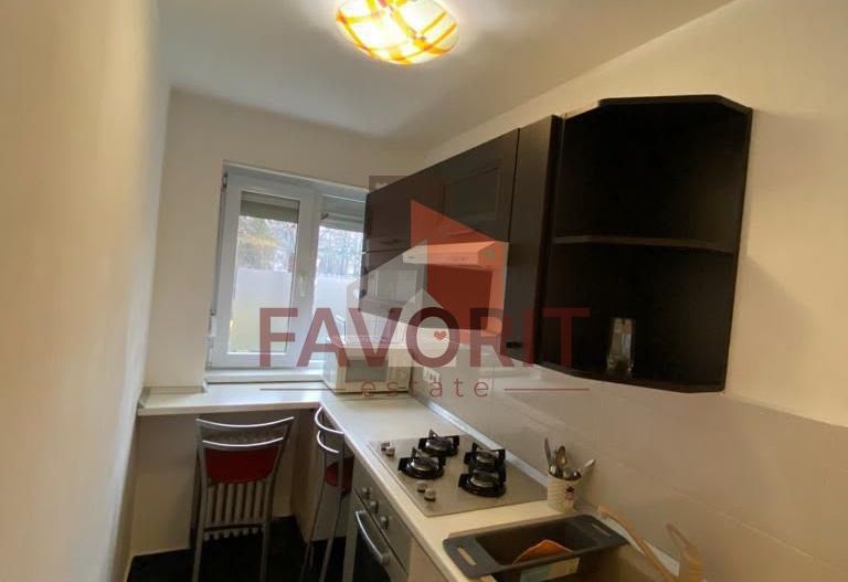 2 camere | zona centrala | mobilat | loc de parcare | centrala proprie - Poză 5