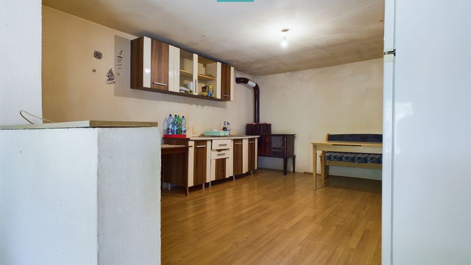 Casă cu 4 camere în Cruceni - Poză 6