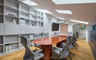 Birou amenajat | Mobilat si utilat | Cladire consolidata si renovata - Poză 22