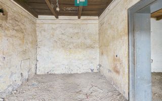 Casă modestă cu 3 camere de renovat în Mișca - Poză 6