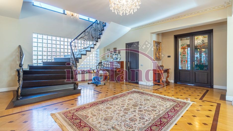 Vila cu piscina si garaj - 6 dormitoare - Pantelimon - Poză 14