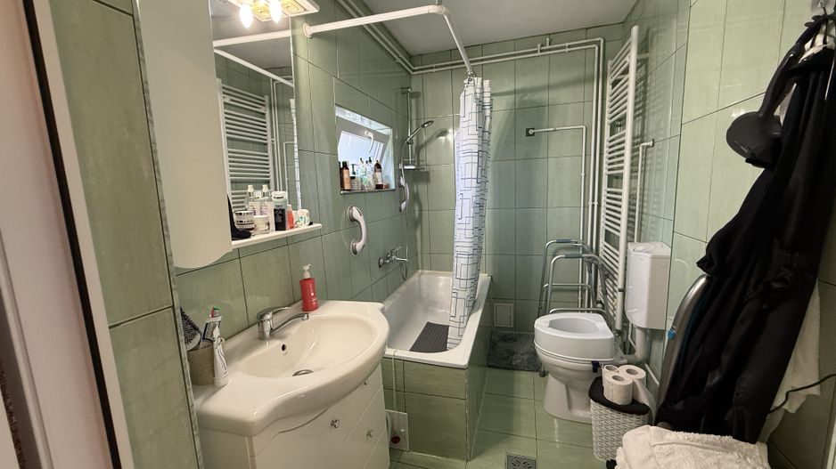 Apartament tip casă la curte, lângă pădure – Zărnești - Poză 14
