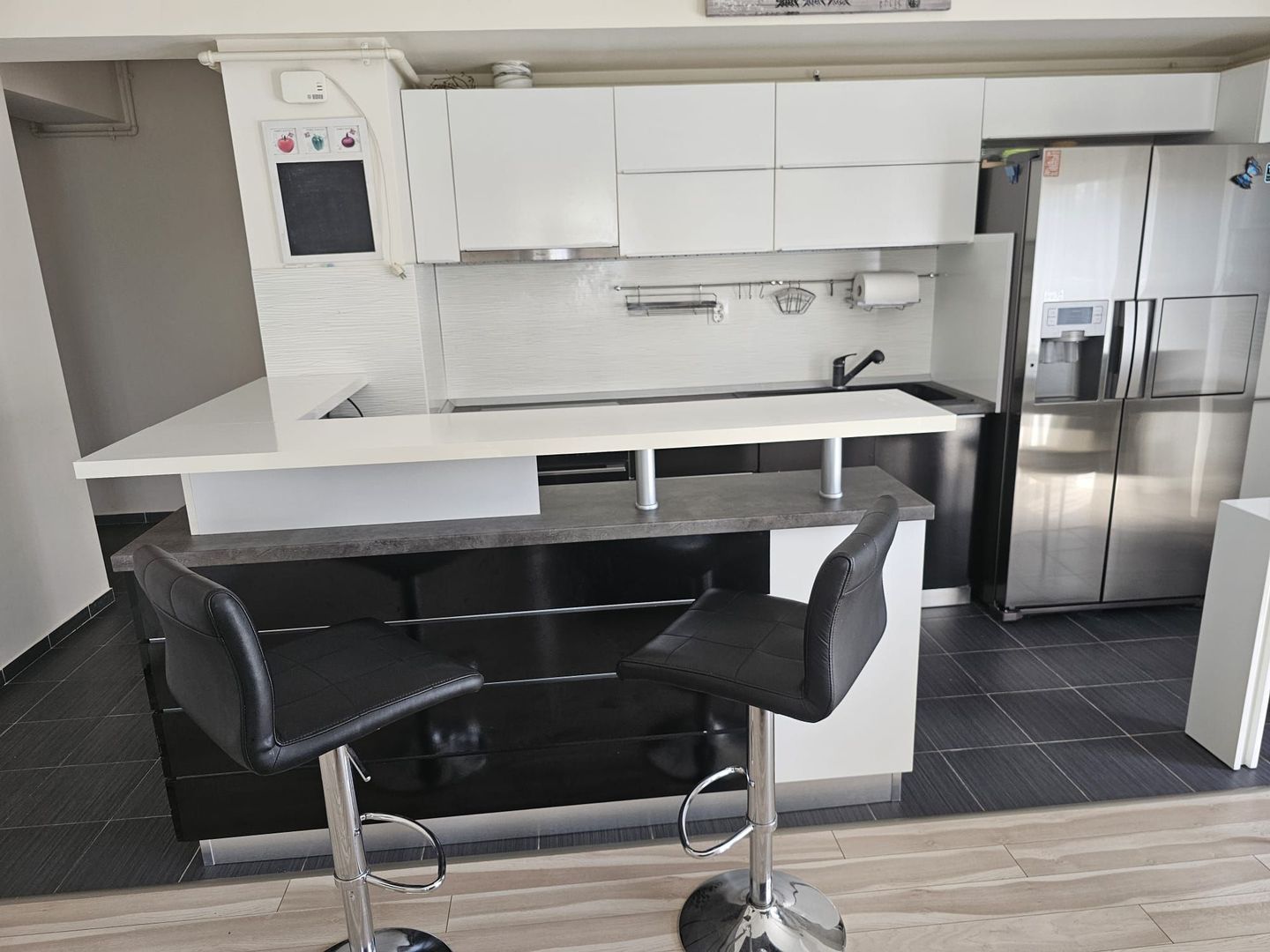 APARTAMENT 3 CAMERE | PRIMA INCHIRIERE | PISCINA | LANGA PADURE - Poză 3