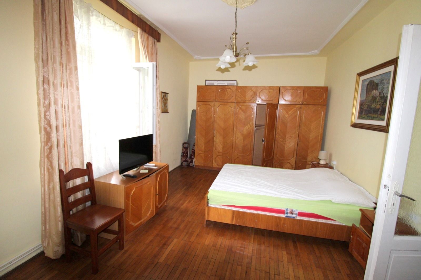 De inchiriat apartament cu 2 camere Gradina Publica et. 4, 300 euro - Poză 3