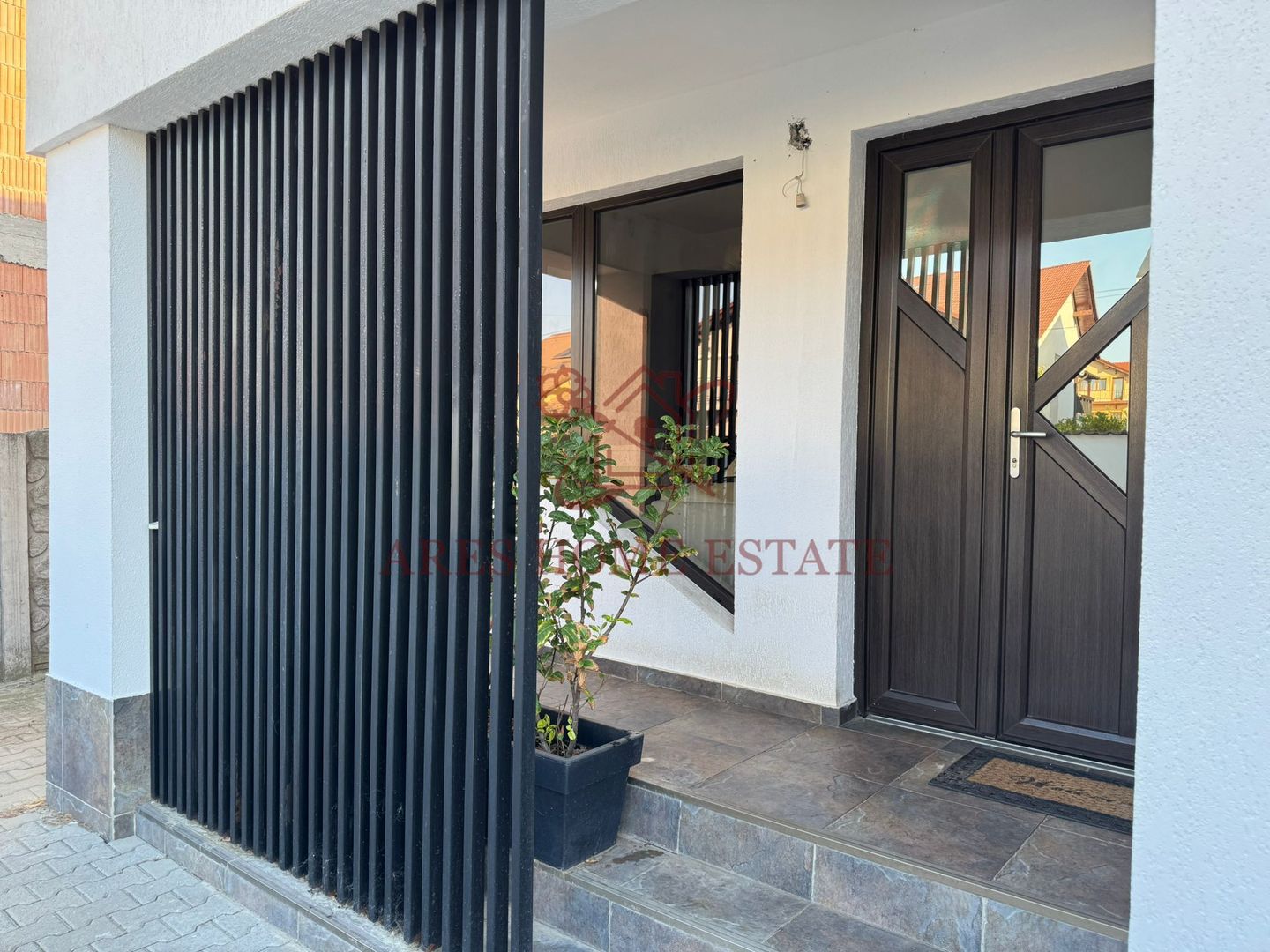 Casă individuală, 5 camere, garaj si curte, comision 0 - Poză 14