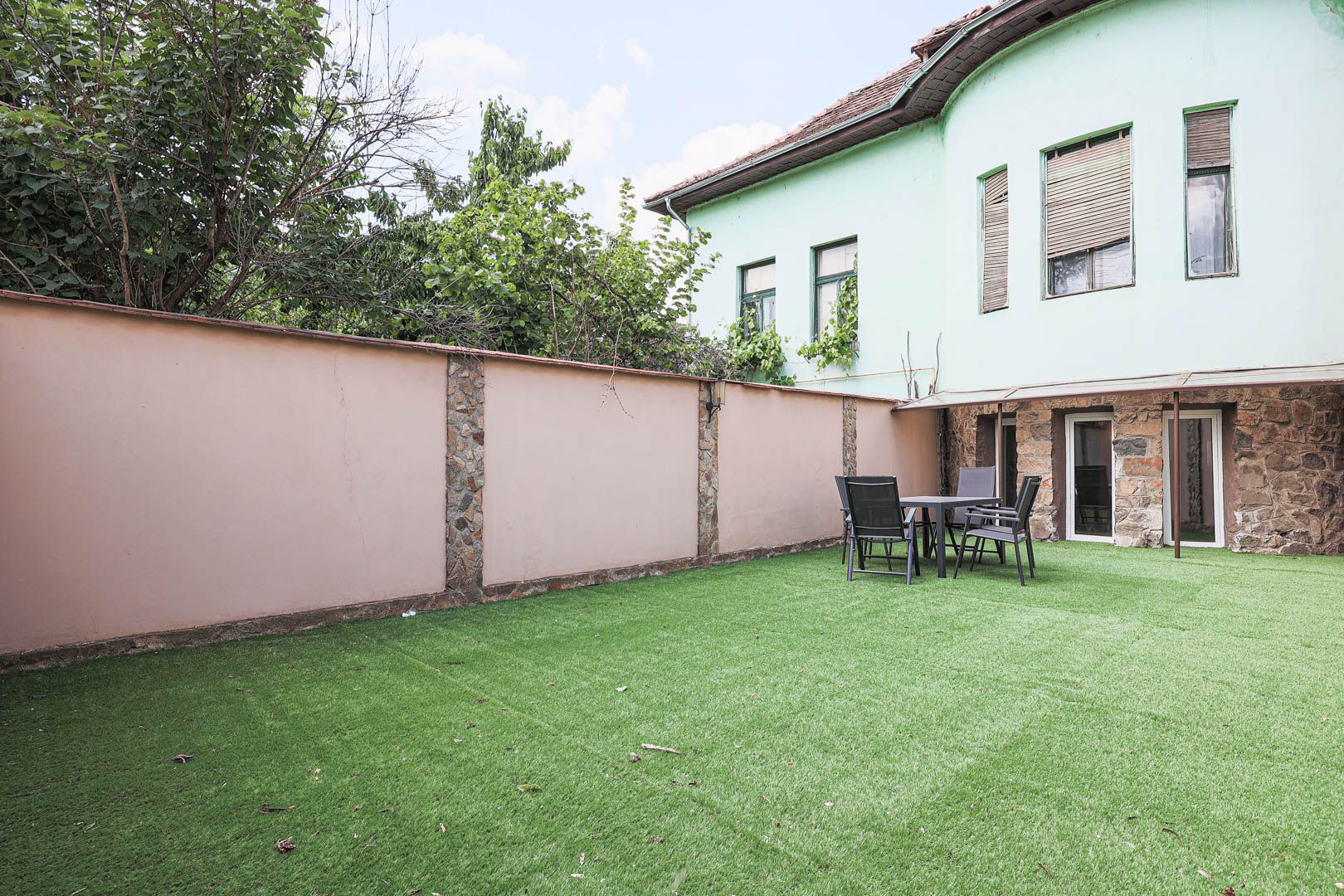 Apartament 95 mp pe Iuliu Maniu la casă, curte proprie inchisa - Poză 8