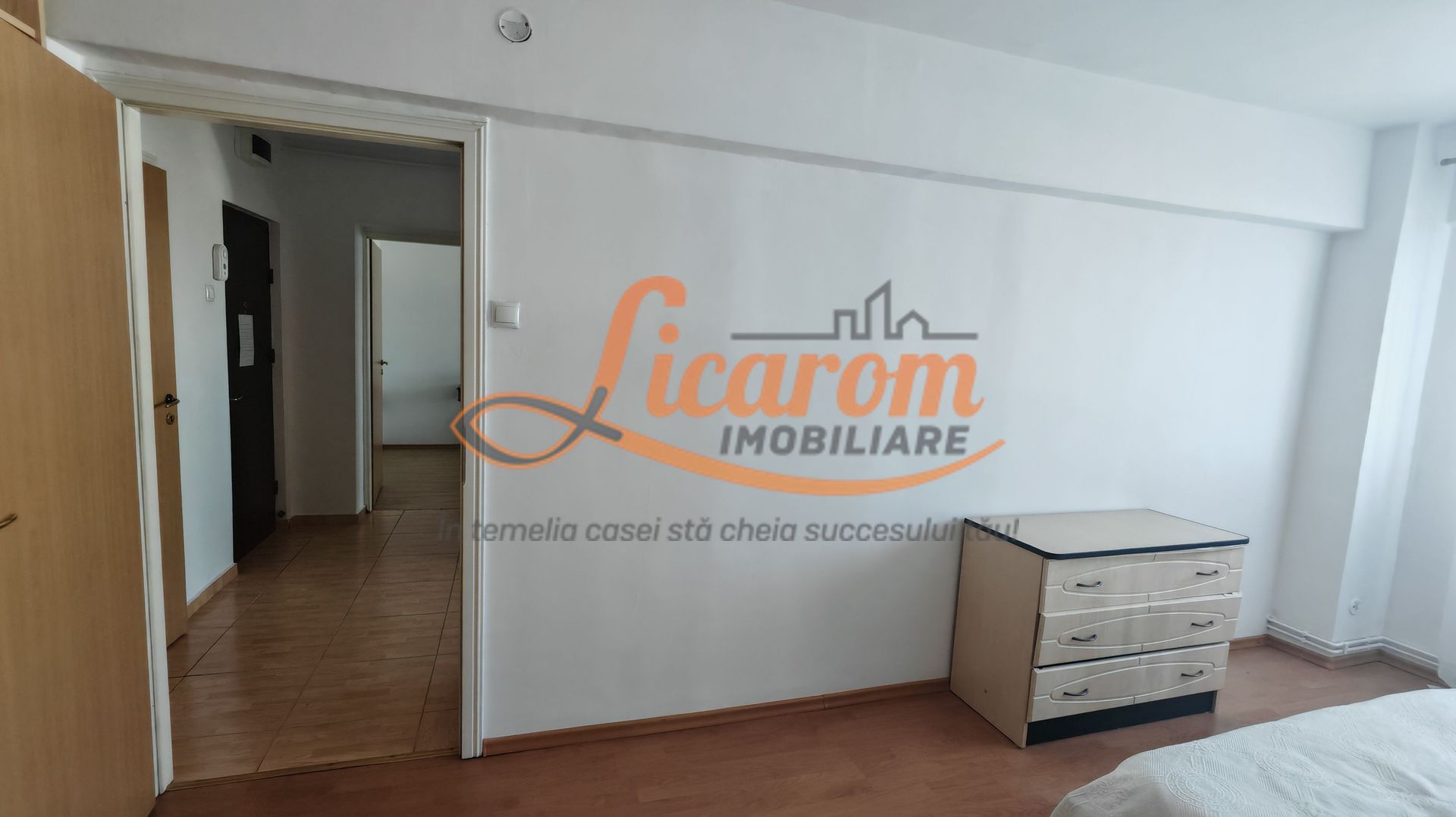 2 camere decomandat,BD Garii,etaj intermediar,pret pornire 103000 E - Poză 21