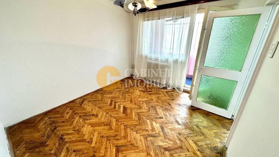 Apartament cu 2 camere la bulevard - 50mp - Bloc fara risc - Podu ros - Poză 1