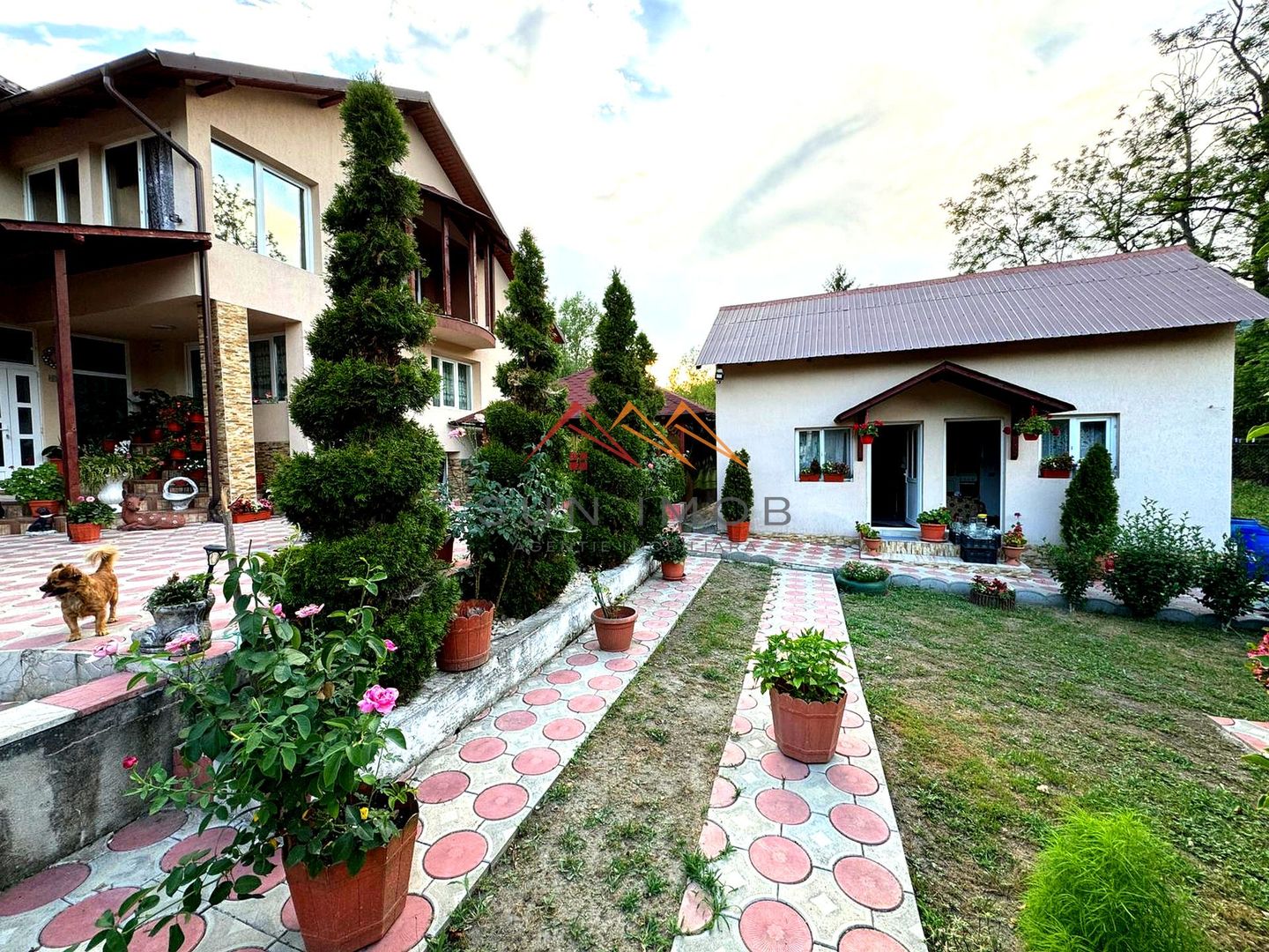 Casa 4 camere, anexe, recent renovata, foisor, teren 781mp, Izvoru, DB - Poză 3