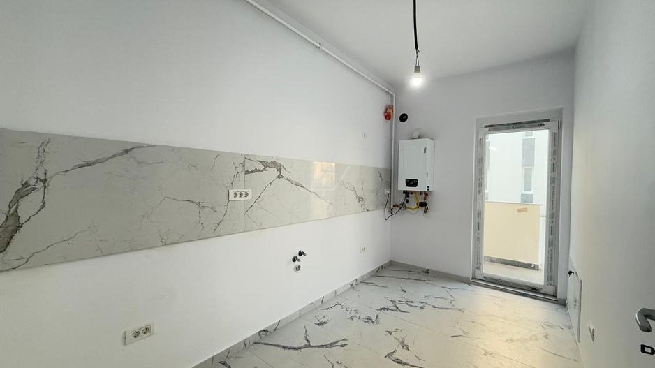 Etaj 1. Decomandat. Asfalt - Poză 4