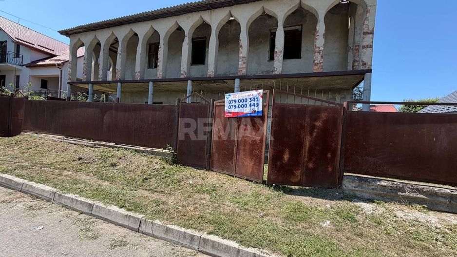 Casă, 225 m², Vadul lui Vodă, Centru - Poză 1