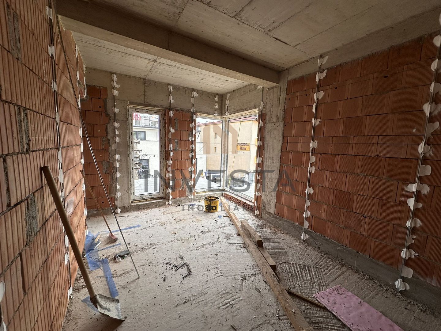 Imobil 7 camere zona Hasdeu -SemiCentral | Curte proprie si acces auto - Poză 11