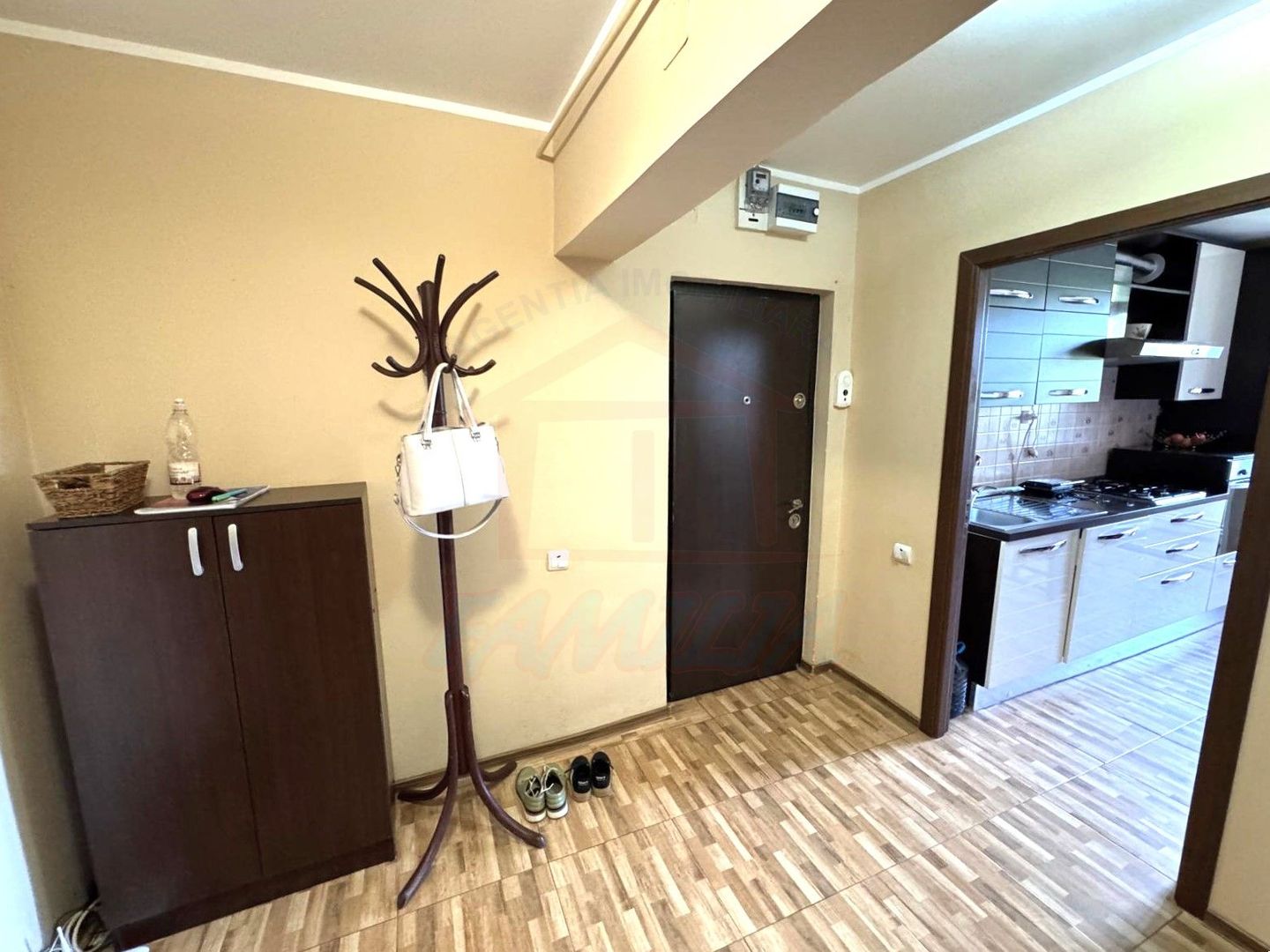 70.000 Euro 3 camere, liber, decomandat, zona Gradina Publica - Poză 1