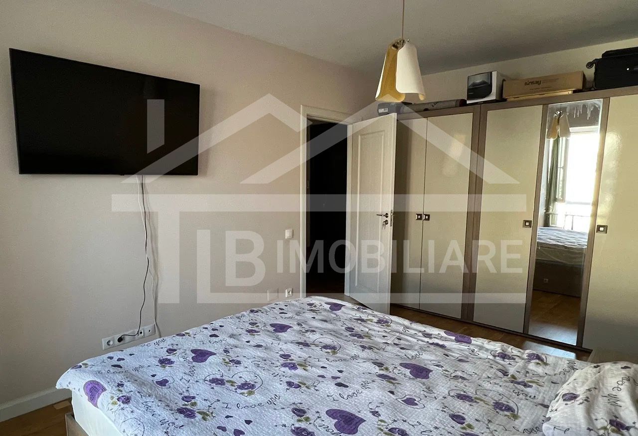 Apartament cu 2 camere, 55mp, Zona Central - Poză 4